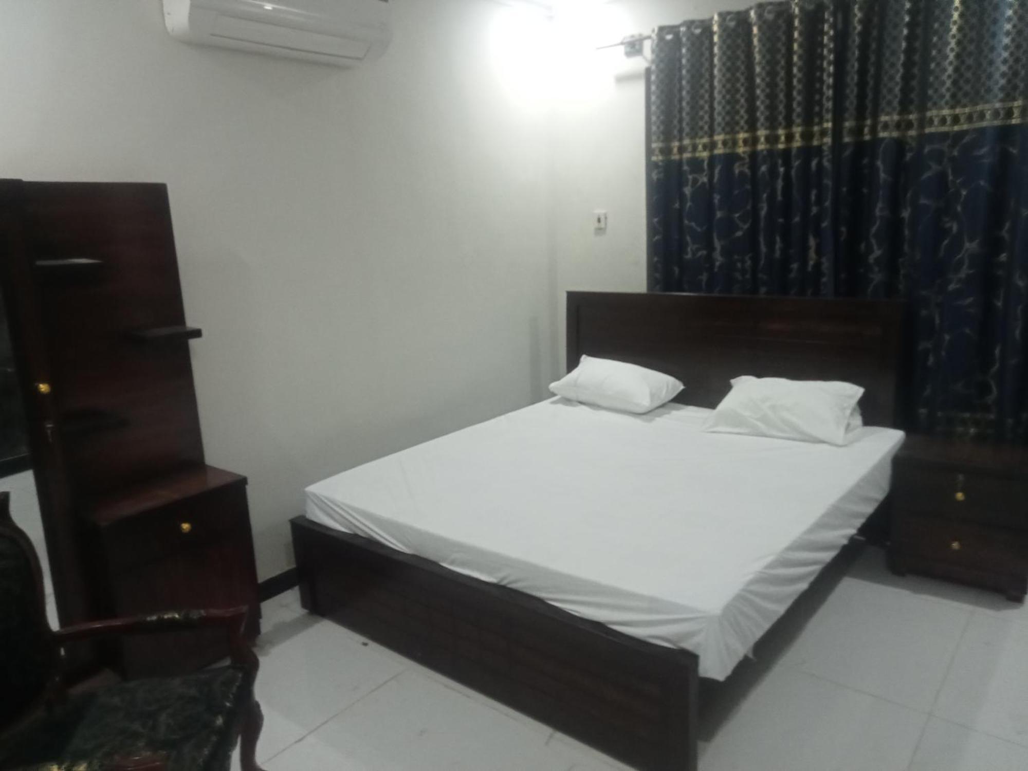 Ryazm Guest House Rawalpindi Esterno foto